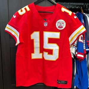 Patrick Mahomes Kansas City Chiefs Nike Red and White Men's Jersey Large
